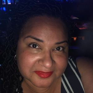 Meet your Posher, Lakisha